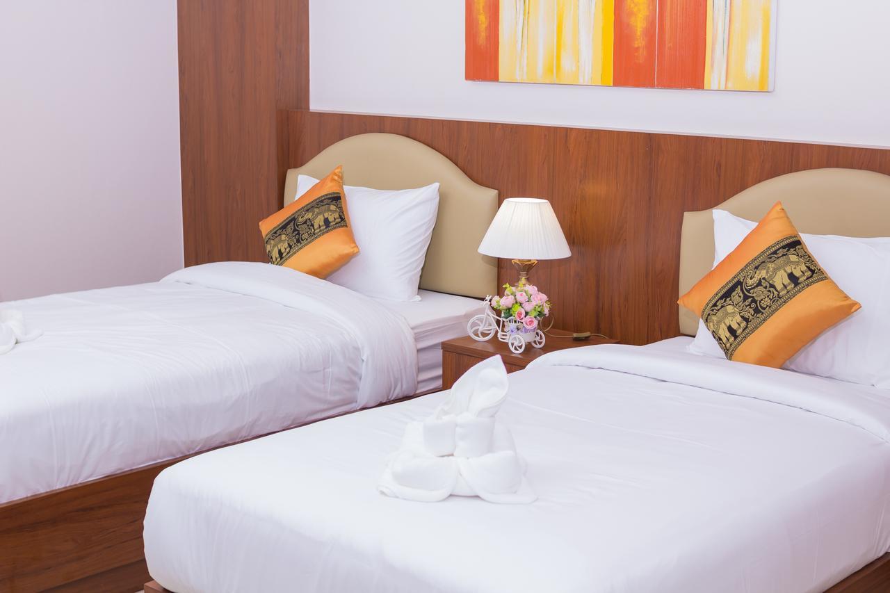 Samrong Garden Hotell Udon Thani Exteriör bild