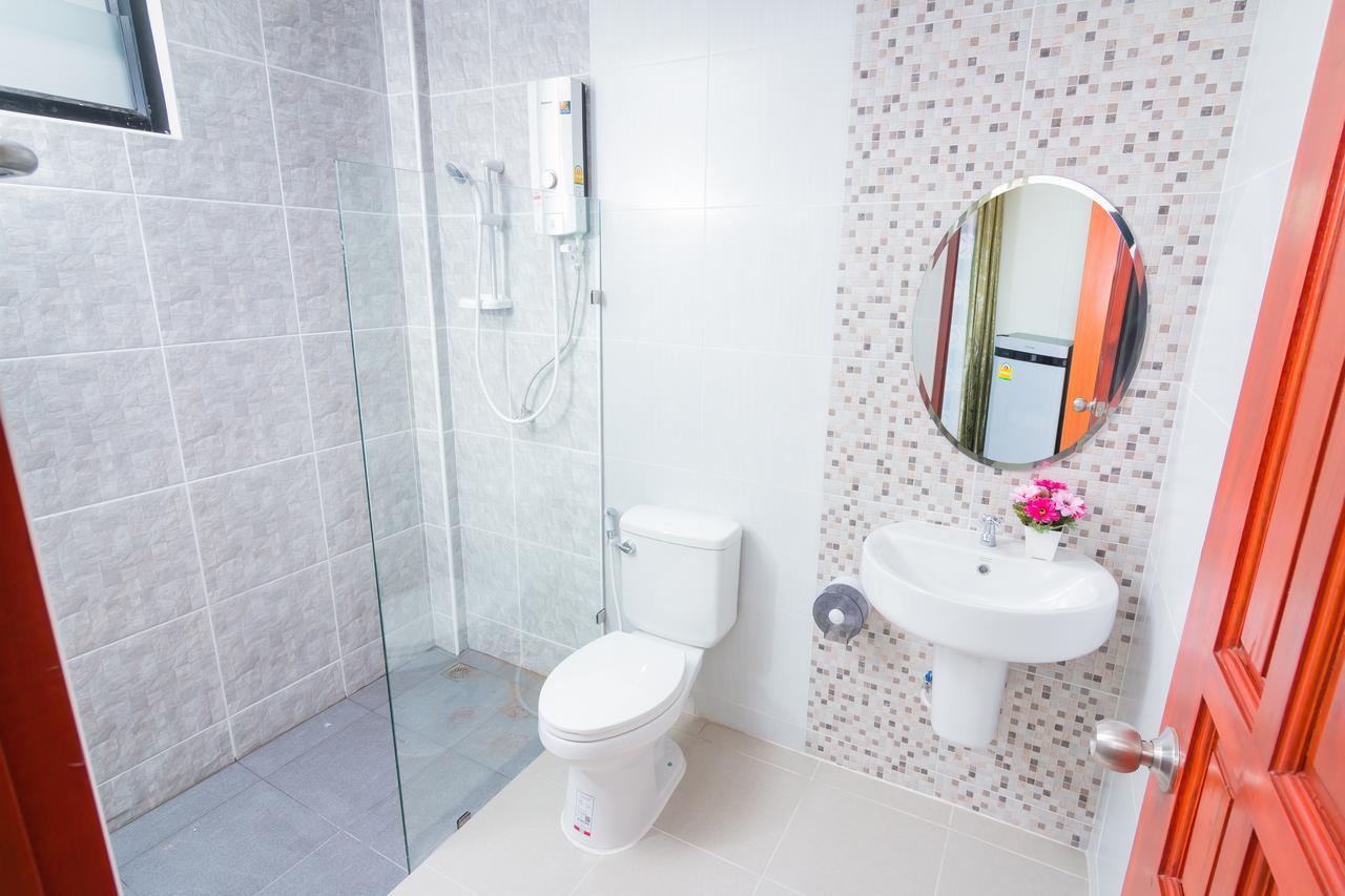 Samrong Garden Hotell Udon Thani Exteriör bild