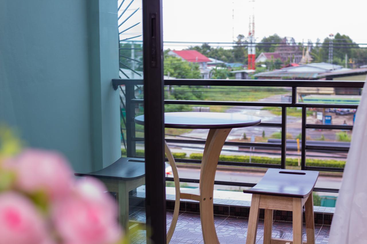 Samrong Garden Hotell Udon Thani Exteriör bild
