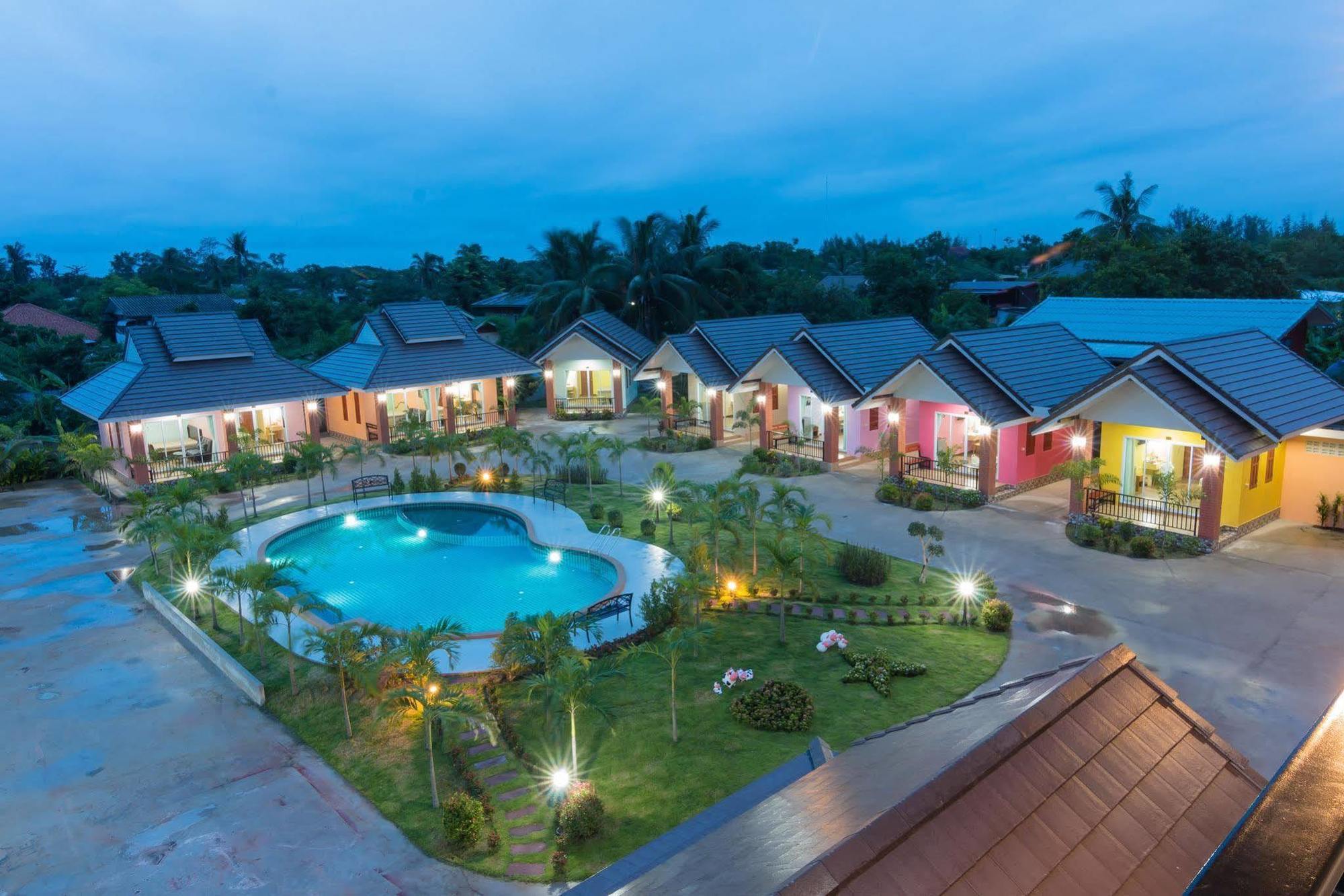 Samrong Garden Hotell Udon Thani Exteriör bild