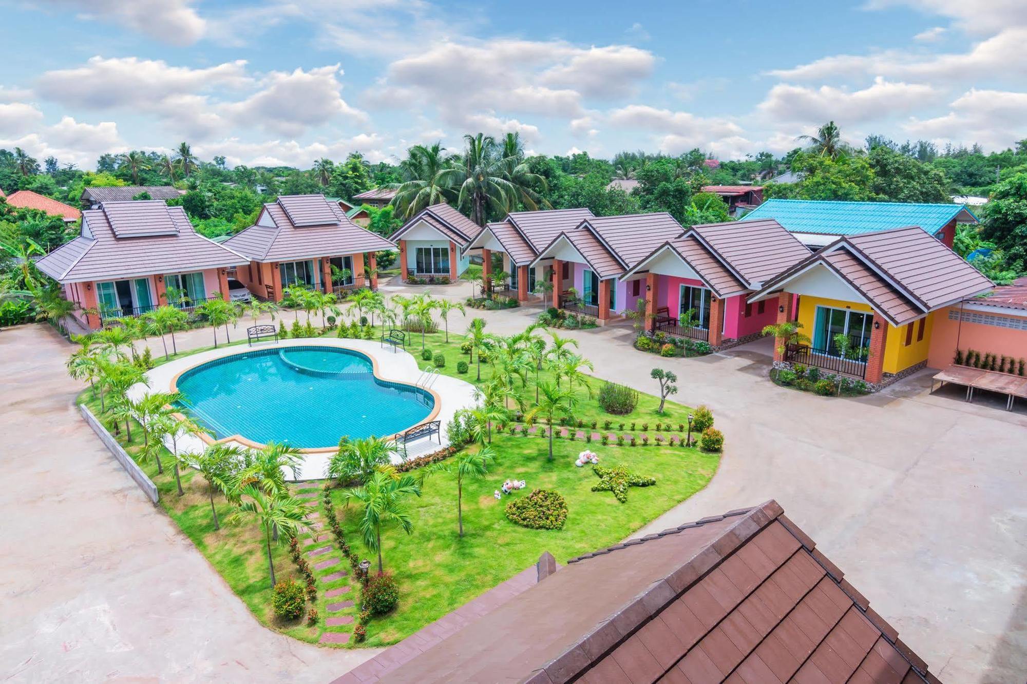 Samrong Garden Hotell Udon Thani Exteriör bild
