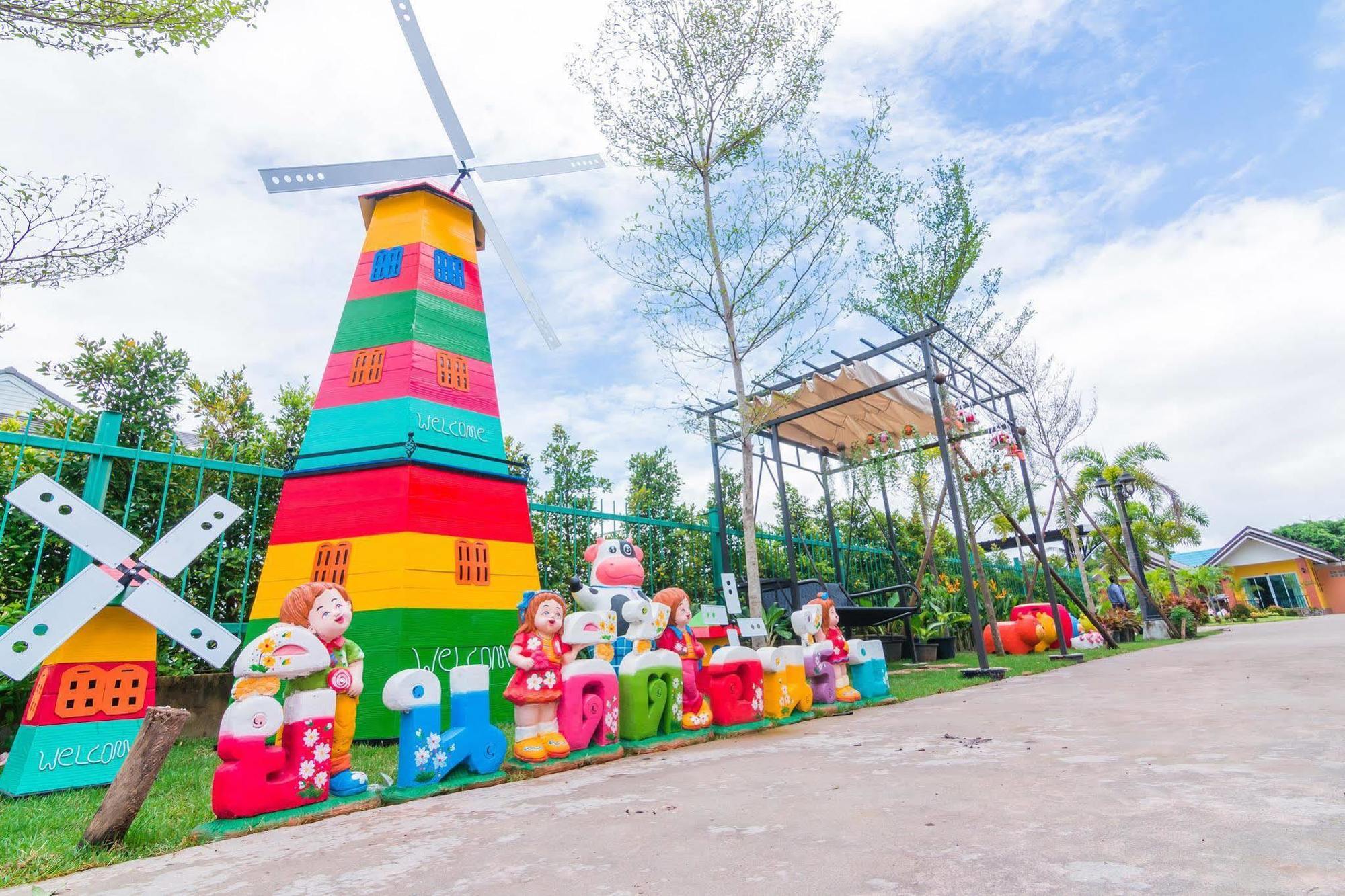 Samrong Garden Hotell Udon Thani Exteriör bild