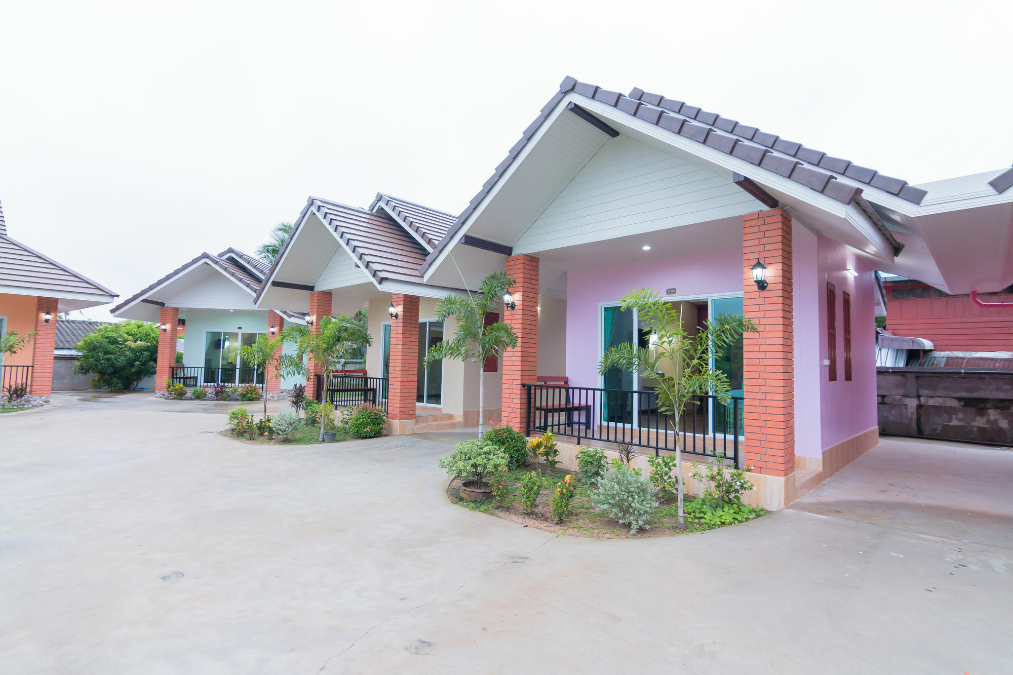 Samrong Garden Hotell Udon Thani Exteriör bild